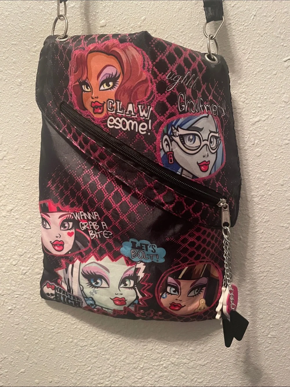 monster high Black & Pink Character Crossbody Bag